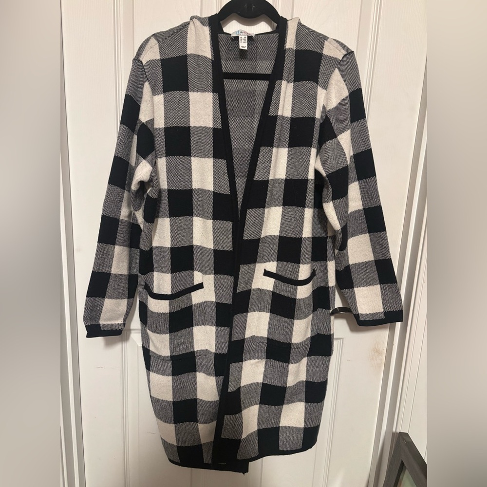 Denim and Company knitted long cardigan coatigan black white check 1XP Petite